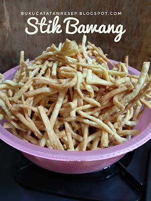 Stik Bawang Renyah